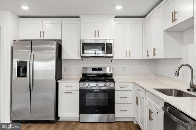 2307 PRINCE HALL DR, Pennington, NJ 08534