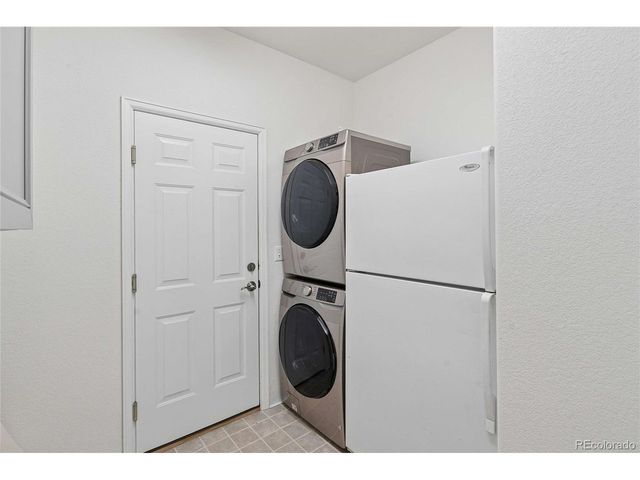 483 Clubhouse Ct, Loveland, CO 80537