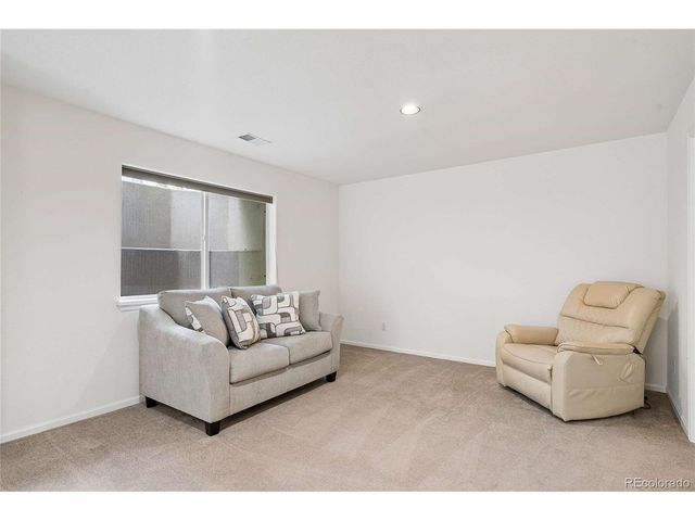 483 Clubhouse Ct, Loveland, CO 80537
