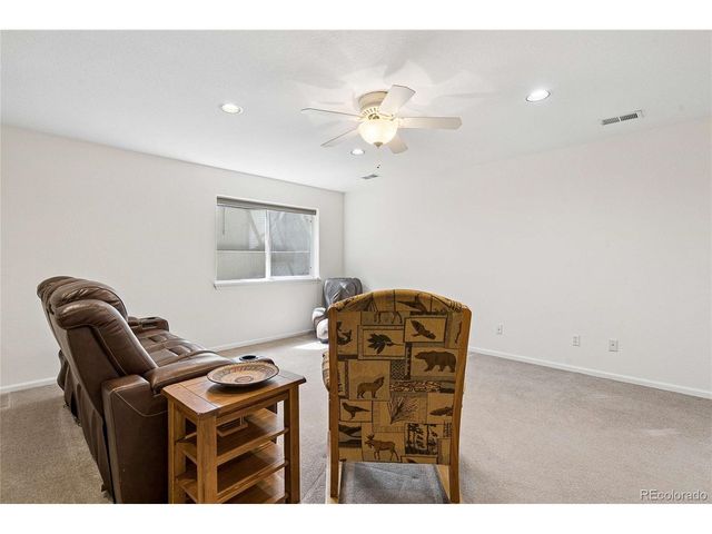 483 Clubhouse Ct, Loveland, CO 80537