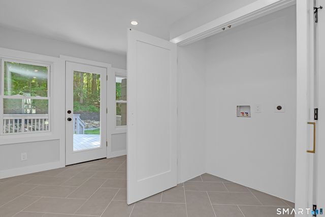 55 Cook Lane, Beacon Falls, CT 06403