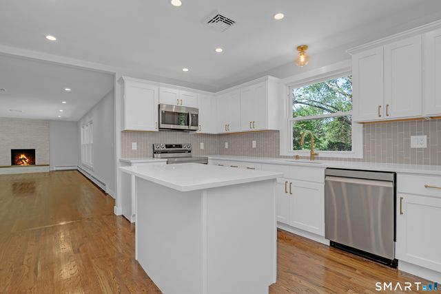 55 Cook Lane, Beacon Falls, CT 06403