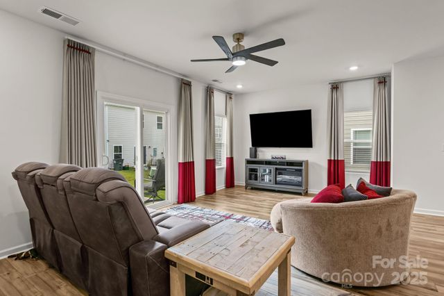 7061 Bentz Street, Charlotte, NC 28269