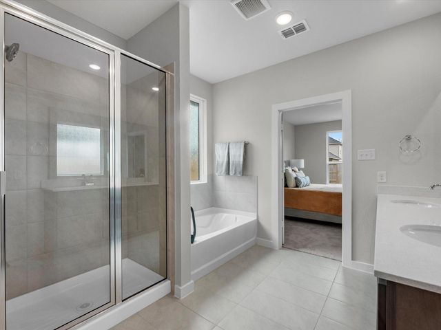 21731 Redwood Bluff Trail, Cypress, TX 77433