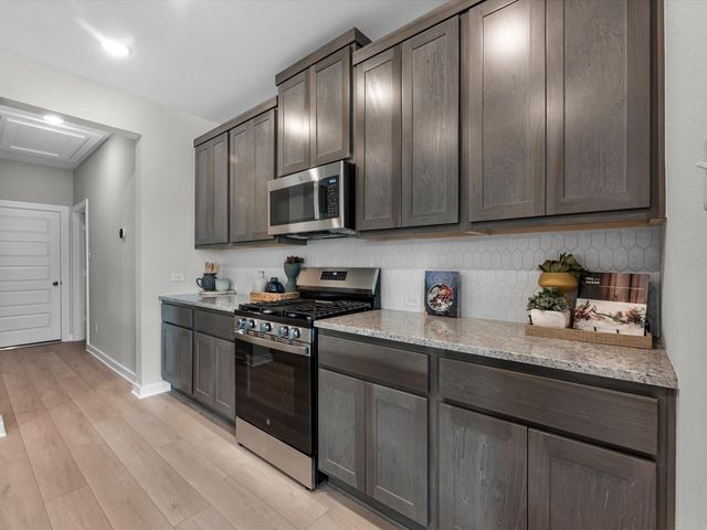 21731 Redwood Bluff Trail, Cypress, TX 77433