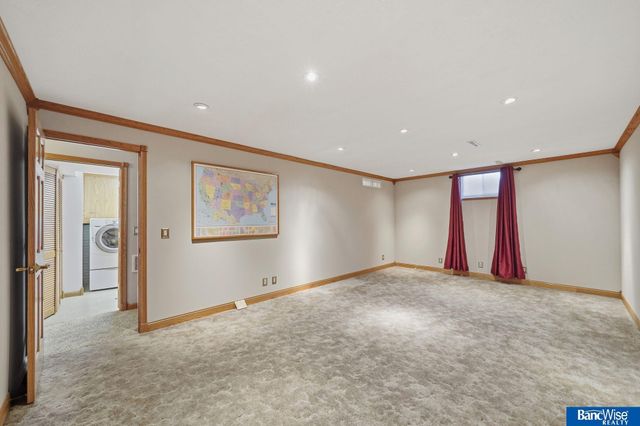 921 Cobblestone Drive, Lincoln, NE 68510