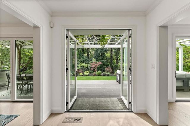 755 Bromfield Road, Hillsborough, CA 94010