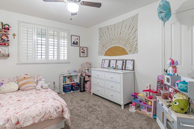 2038 Pontiac St, Oakdale, CA 95361