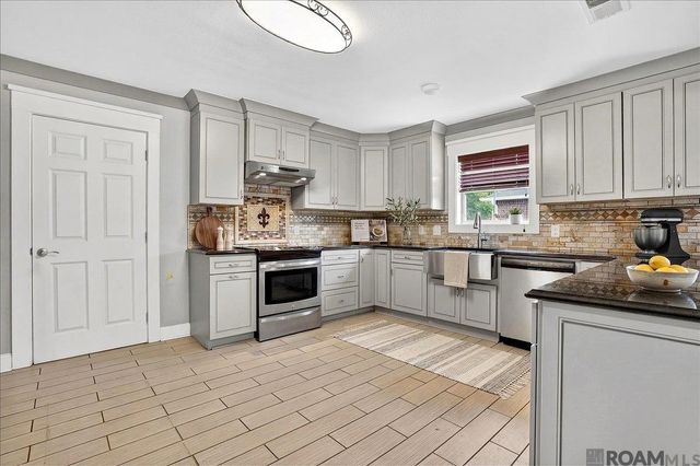 7743 Misty Oaks Ave, Baker, LA 70714