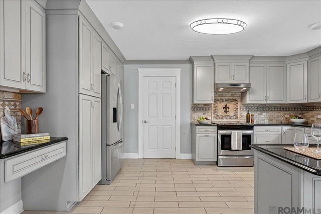 7743 Misty Oaks Ave, Baker, LA 70714