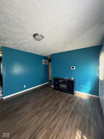 6714 E 43rd Place, Indianapolis, IN 46226