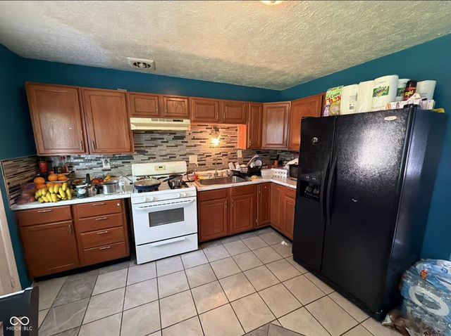6714 E 43rd Place, Indianapolis, IN 46226