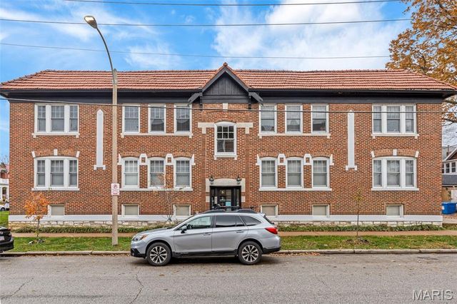 520 Rosedale Avenue 202, St Louis, MO 63112