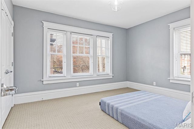 520 Rosedale Avenue 202, St Louis, MO 63112