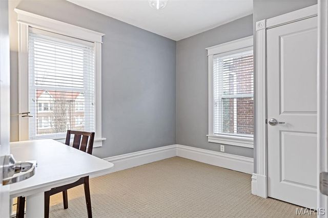 520 Rosedale Avenue 202, St Louis, MO 63112