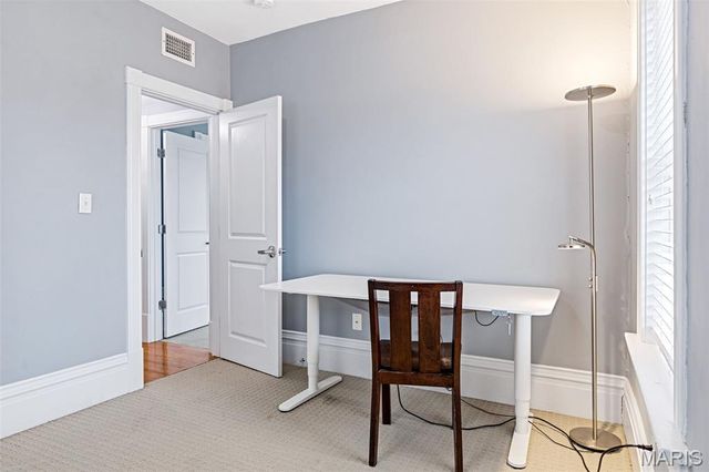 520 Rosedale Avenue 202, St Louis, MO 63112