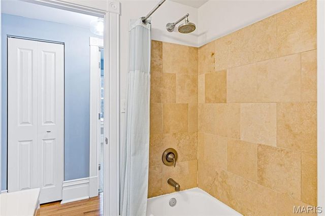 520 Rosedale Avenue 202, St Louis, MO 63112