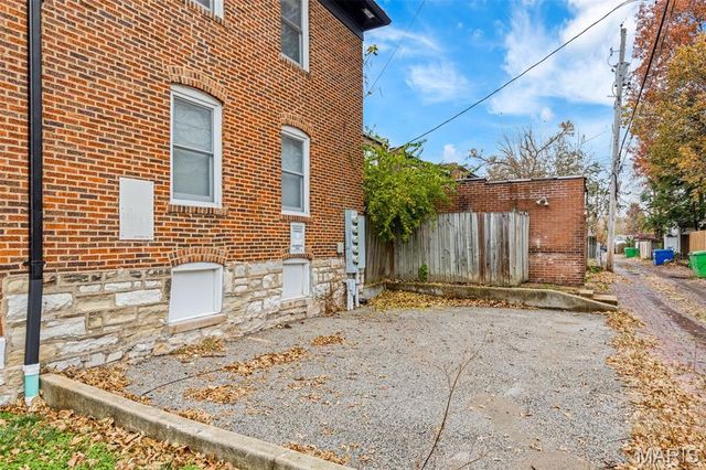 520 Rosedale Avenue 202, St Louis, MO 63112