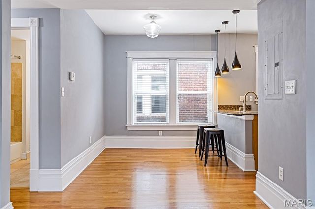 520 Rosedale Avenue 202, St Louis, MO 63112