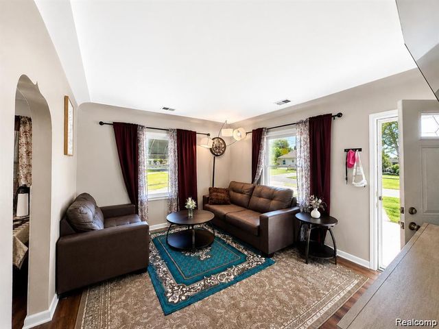 24895 Marigold Avenue, Warren, MI 48089