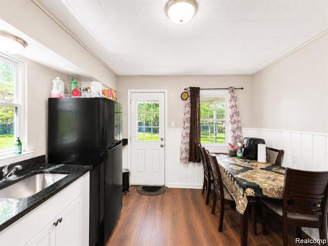 24895 Marigold Avenue, Warren, MI 48089