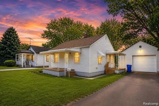 24895 Marigold Avenue, Warren, MI 48089
