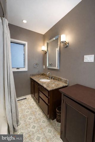 112 W PARK PL, Newark, DE 19711