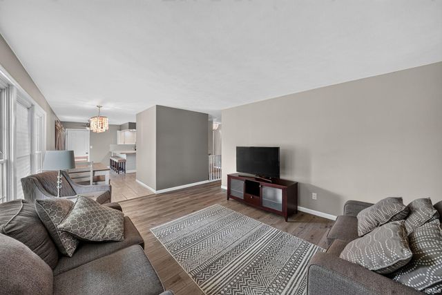 55880 River Shore Lane, Elkhart, IN 46516