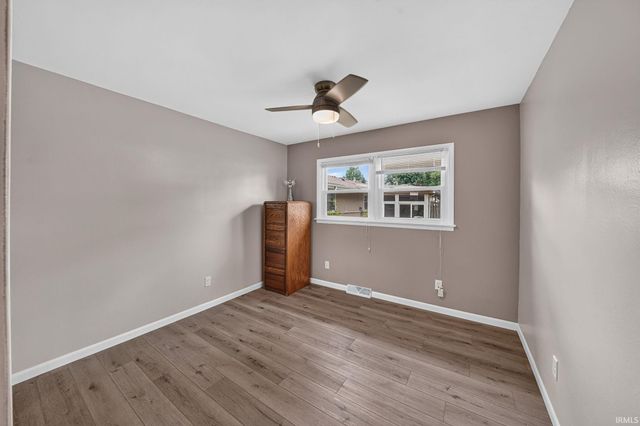 55880 River Shore Lane, Elkhart, IN 46516