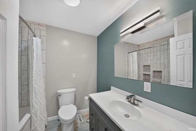 55880 River Shore Lane, Elkhart, IN 46516