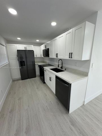 9280 fontainebleau blvd 403, Miami, FL 33172