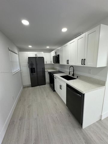 9280 fontainebleau blvd 403, Miami, FL 33172