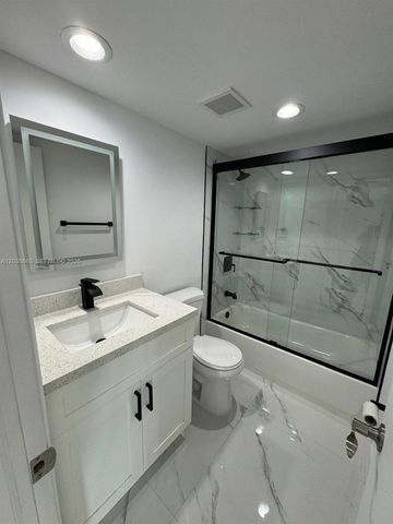 9280 fontainebleau blvd 403, Miami, FL 33172