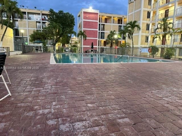 9280 fontainebleau blvd 403, Miami, FL 33172