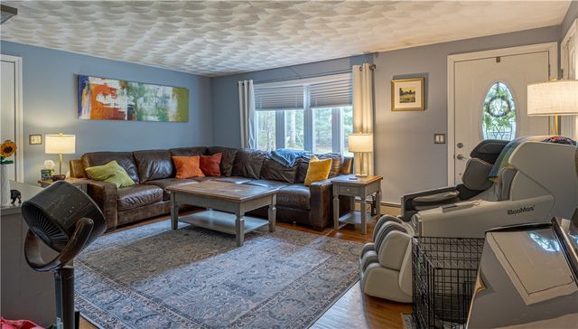 956 Reynolds Road, Glocester, RI 02814