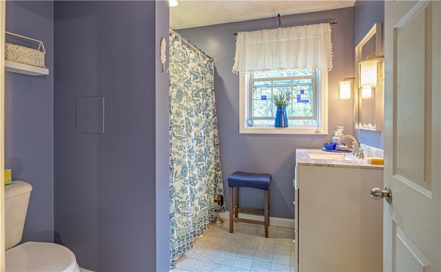 956 Reynolds Road, Glocester, RI 02814