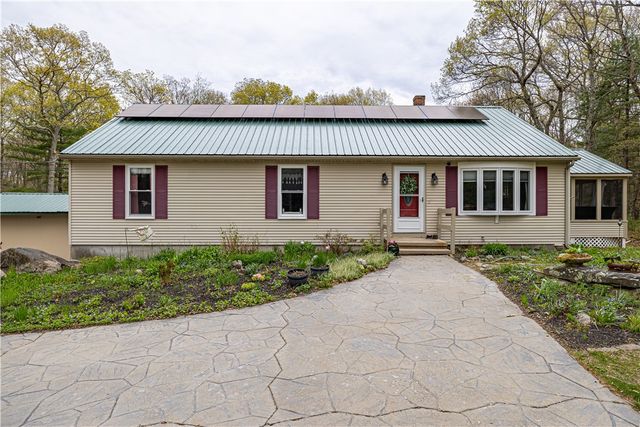 956 Reynolds Road, Glocester, RI 02814