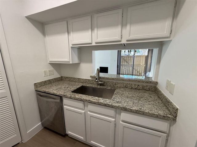 2025 Augusta Drive 207, Houston, TX 77057