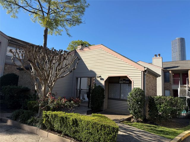 2025 Augusta Drive 207, Houston, TX 77057