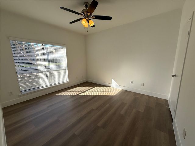 2025 Augusta Drive 207, Houston, TX 77057