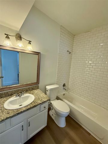 2025 Augusta Drive 207, Houston, TX 77057
