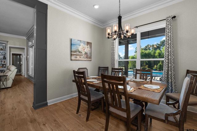 160 Chase Creek Dr. S, Henderson, TX 75654