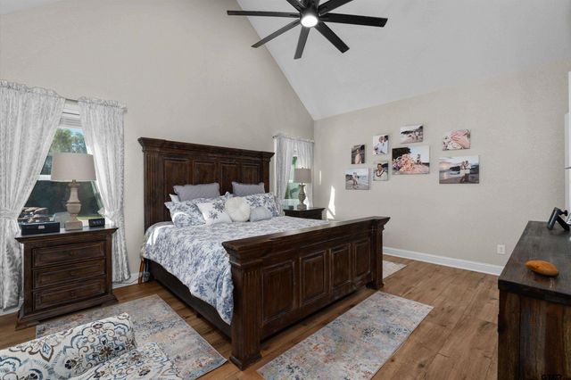 160 Chase Creek Dr. S, Henderson, TX 75654