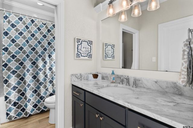 160 Chase Creek Dr. S, Henderson, TX 75654