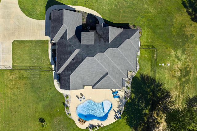 160 Chase Creek Dr. S, Henderson, TX 75654