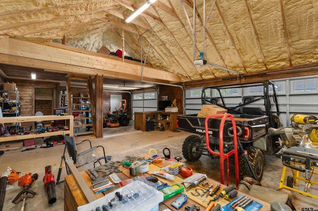 160 Chase Creek Dr. S, Henderson, TX 75654