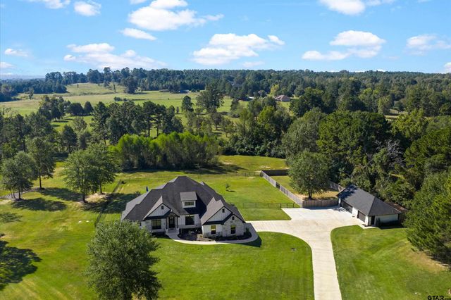 160 Chase Creek Dr. S, Henderson, TX 75654