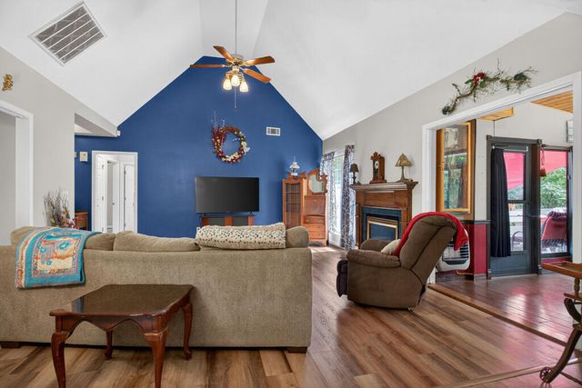 210 Old Pond Road, Lagrange, GA 30241