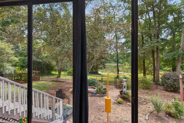 210 Old Pond Road, Lagrange, GA 30241