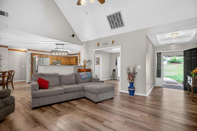 210 Old Pond Road, Lagrange, GA 30241